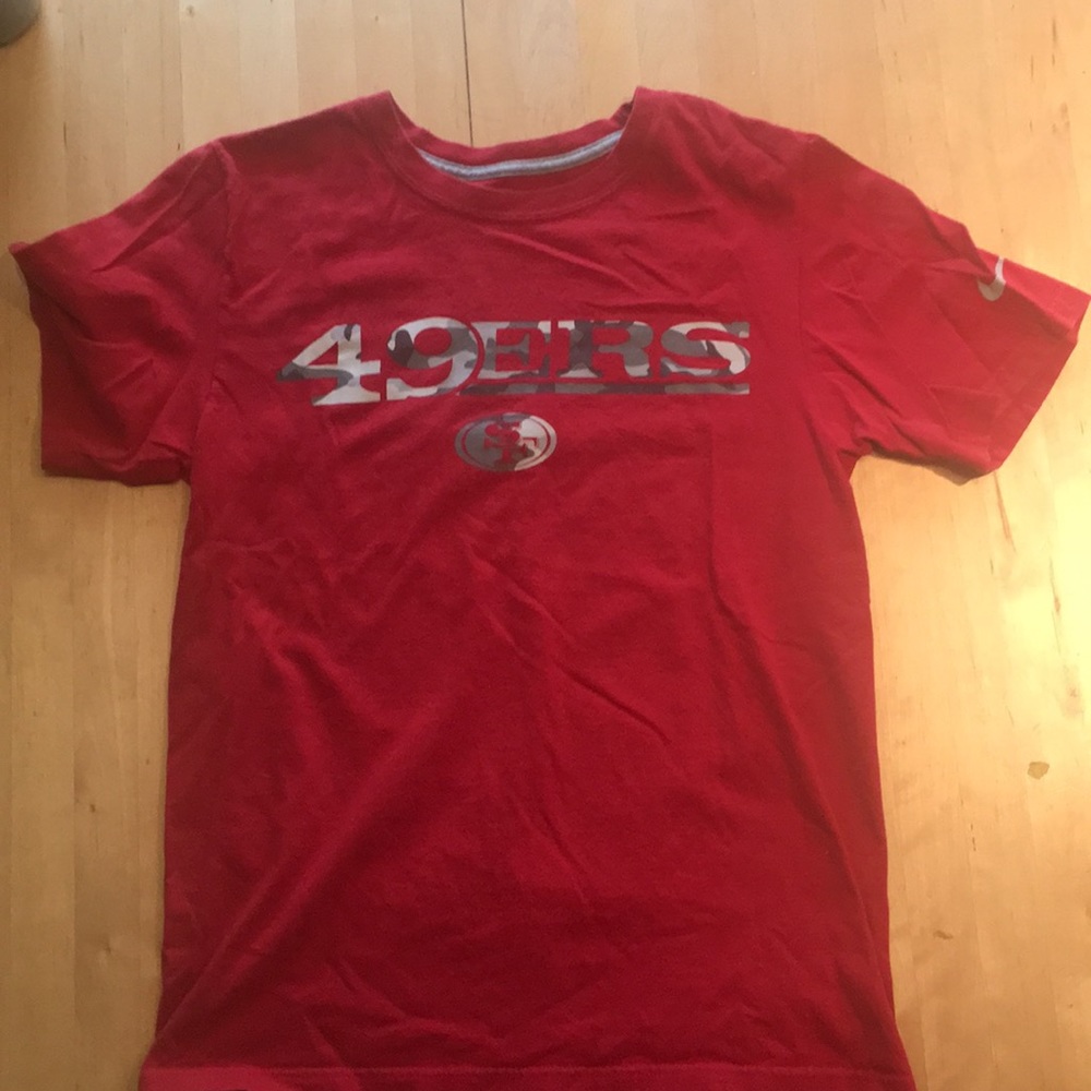 49ers T-shirt